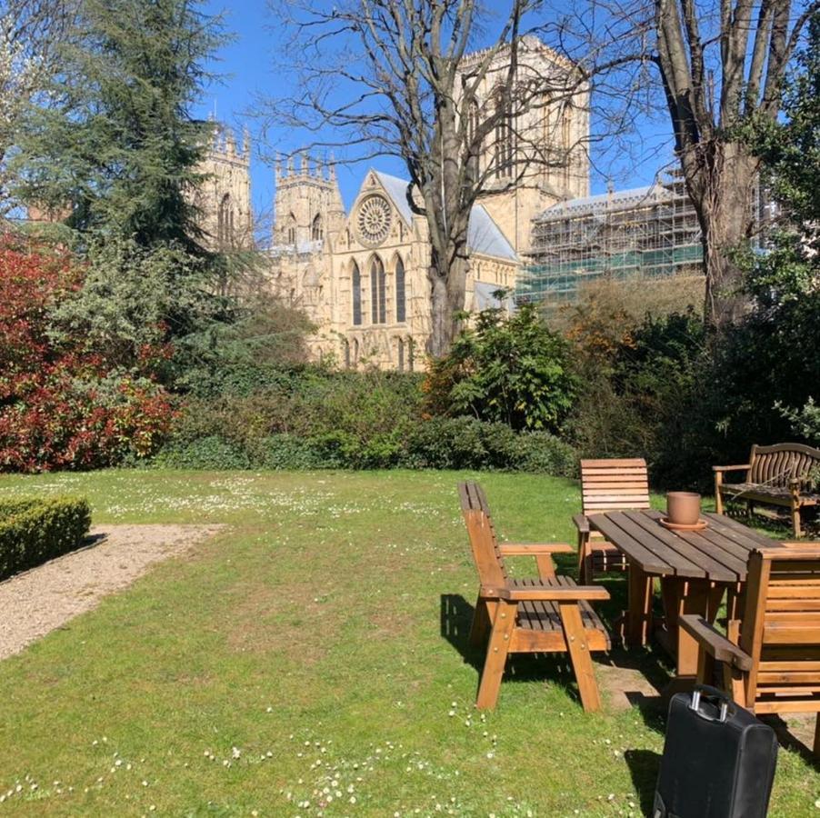 Minster View Apartment At Talbot Court, York Kültér fotó